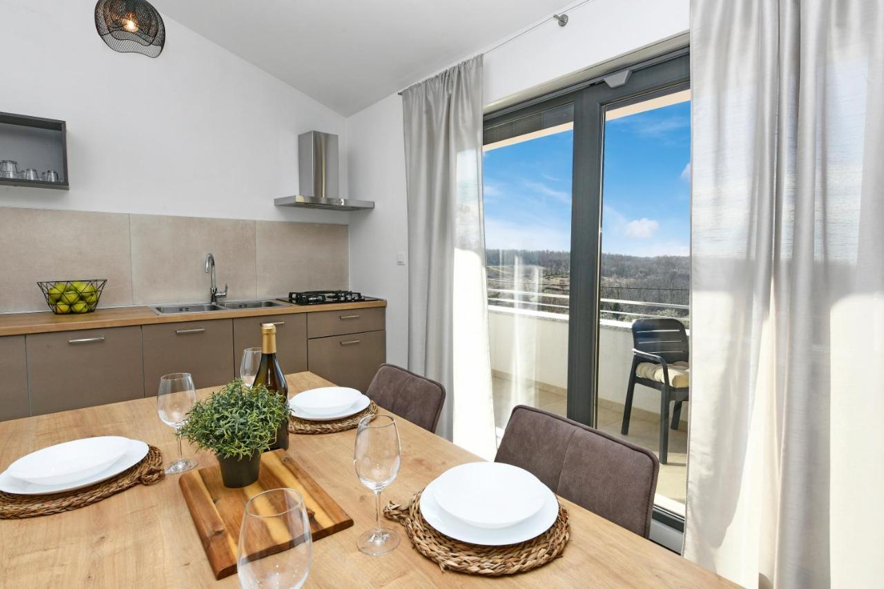 R2 Apartment By Residence Rudan Vižinada Extérieur photo