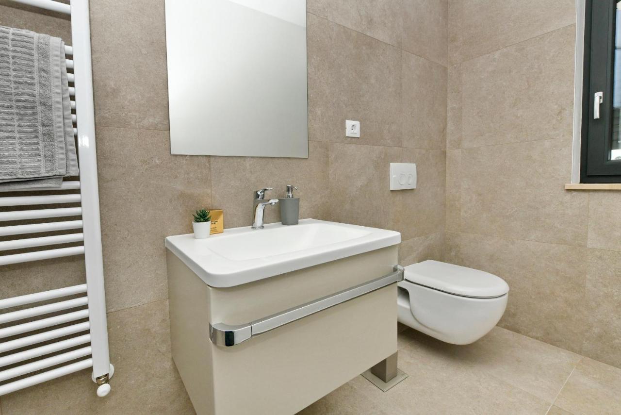 R2 Apartment By Residence Rudan Vižinada Extérieur photo